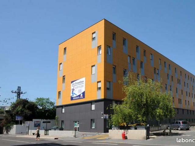 Studio 1 pièce 23 m²