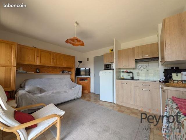 Studio 1 pièce 23 m²