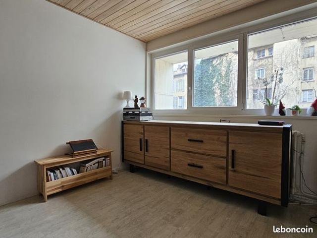 Studio 1 pièce 23 m²