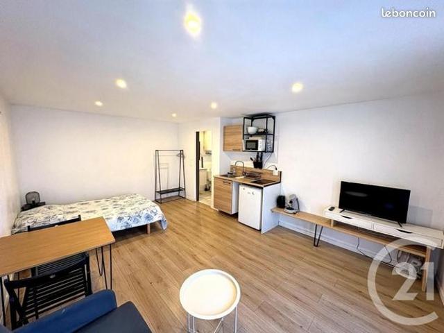 Studio 1 pièce 23 m²