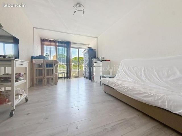 Studio 1 pièce 23 m²