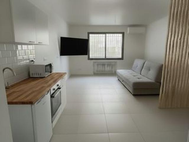Studio 1 pièce 23 m²