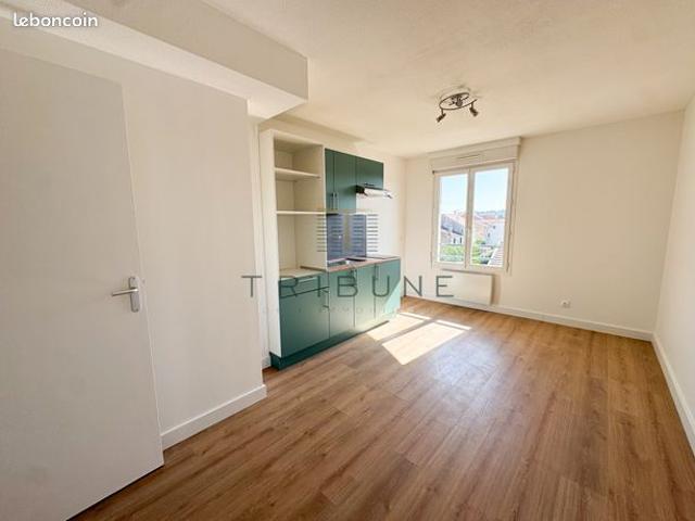 Studio 1 pièce 23 m²