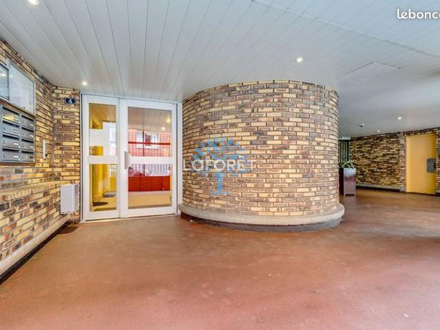 Studio 1 pièce 23 m²