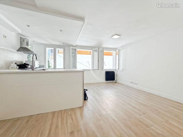 Studio 1 pièce 23 m²