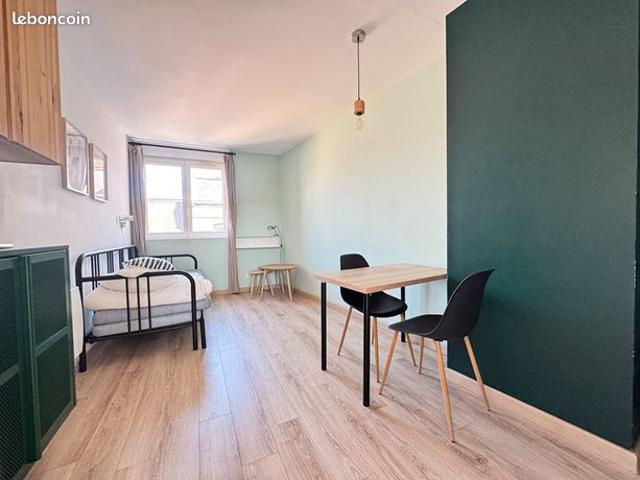 Studio 1 pièce 23 m²