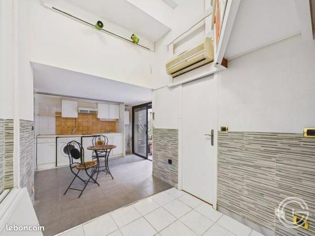 Studio 1 pièce 23 m²