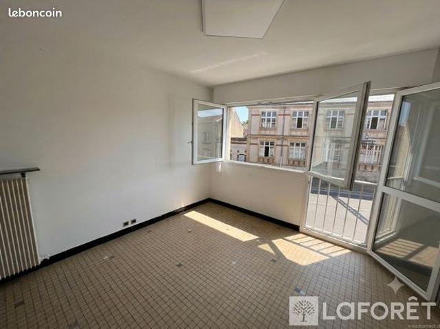 Studio 1 pièce 20 m²