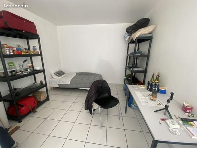 Studio 1 pièce 20 m²