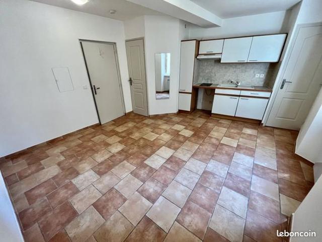 Studio 1 pièce 20 m²