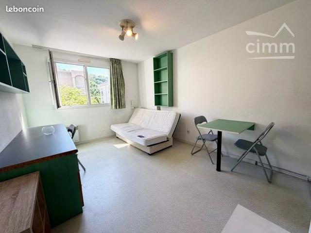 Studio 1 pièce 20 m²