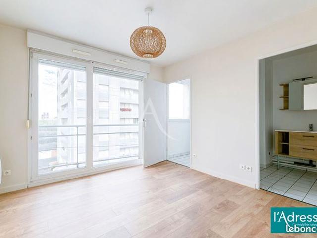 Studio 1 pièce 20 m²