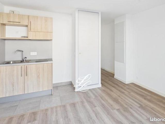 Studio 1 pièce 20 m²