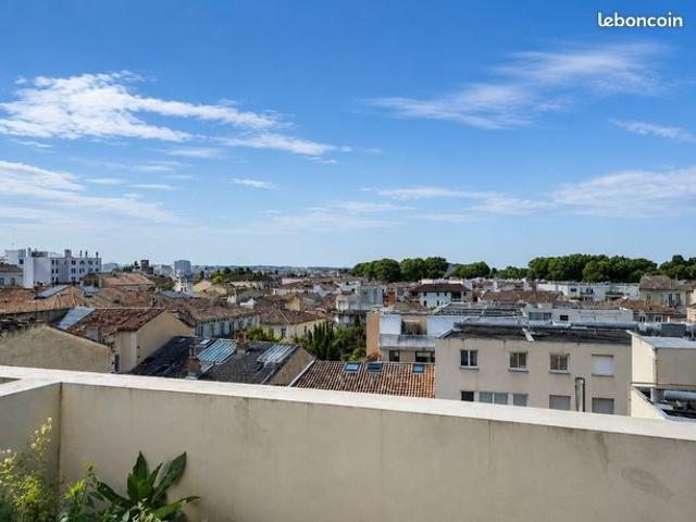Studio 1 pièce 20 m²