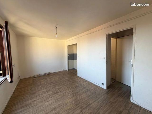 Studio 1 pièce 20 m²