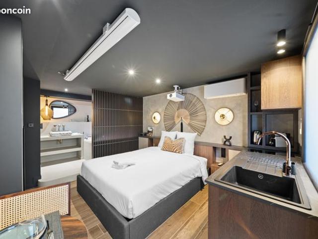 Studio 1 pièce 20 m²