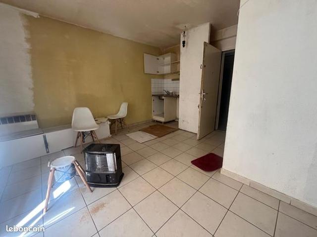 Studio 1 pièce 20 m²