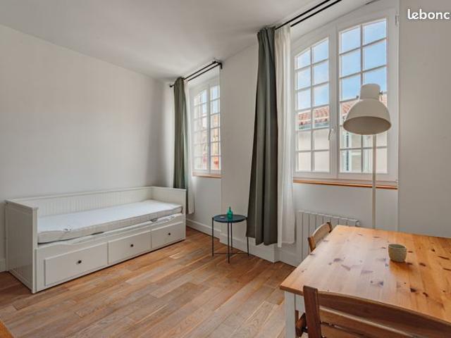 Studio 1 pièce 20 m²