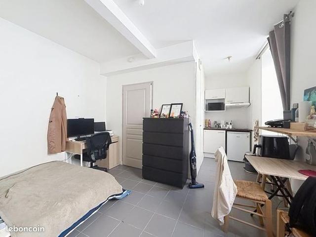 Studio 1 pièce 20 m²