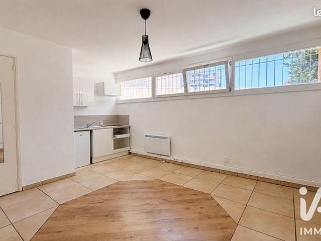 Studio 1 pièce 20 m²
