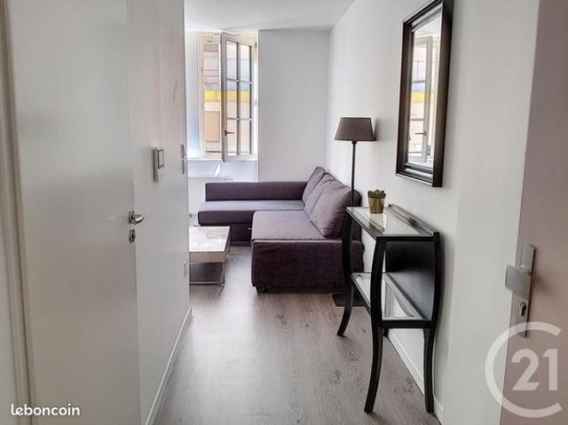 Studio 1 pièce 20 m²