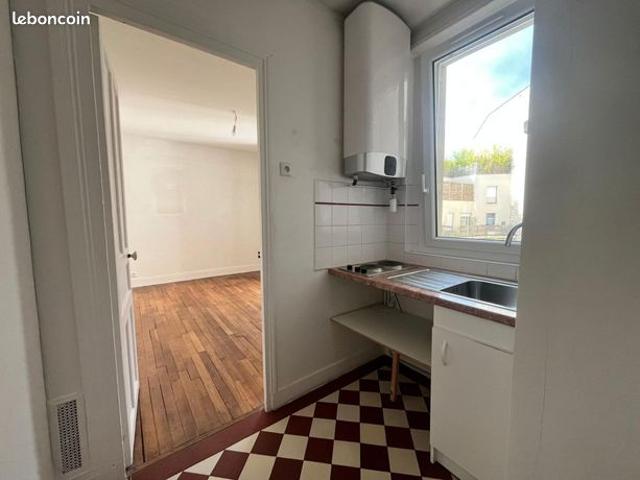 Studio 1 pièce 20 m²