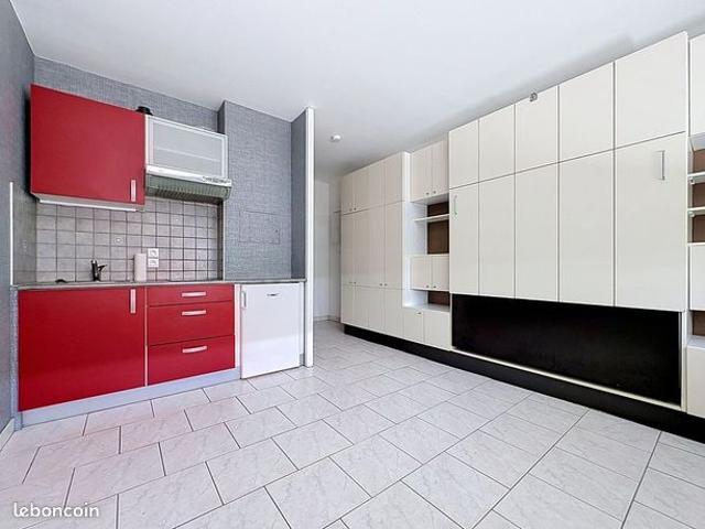 Studio 1 pièce 20 m²