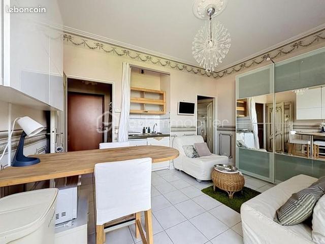 Studio 1 pièce 20 m²