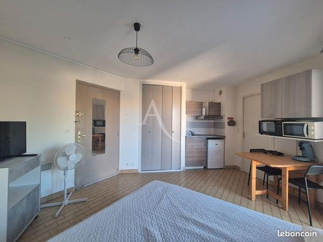 Studio 1 pièce 20 m²