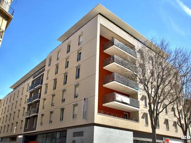 Studio 1 pièce 20 m²