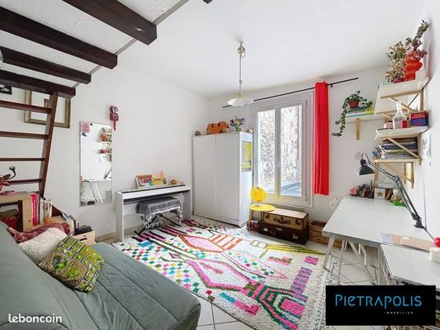 Studio 1 pièce 20 m²