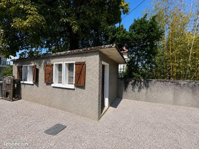 Studio 1 pièce 20 m²
