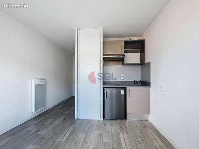 Studio 1 pièce 20 m²