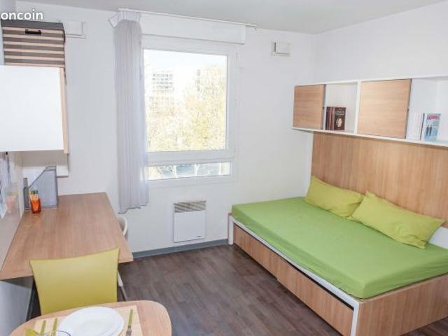 Studio 1 pièce 20 m²