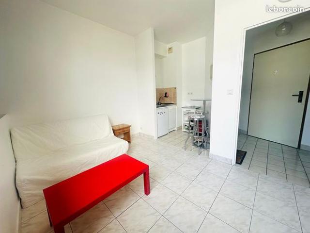 Studio 1 pièce 20 m²