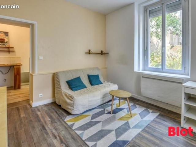 Studio 1 pièce 20 m²