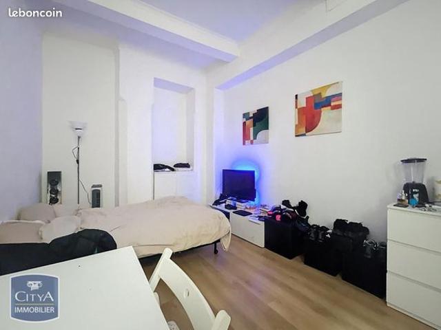 Studio 1 pièce 20 m²
