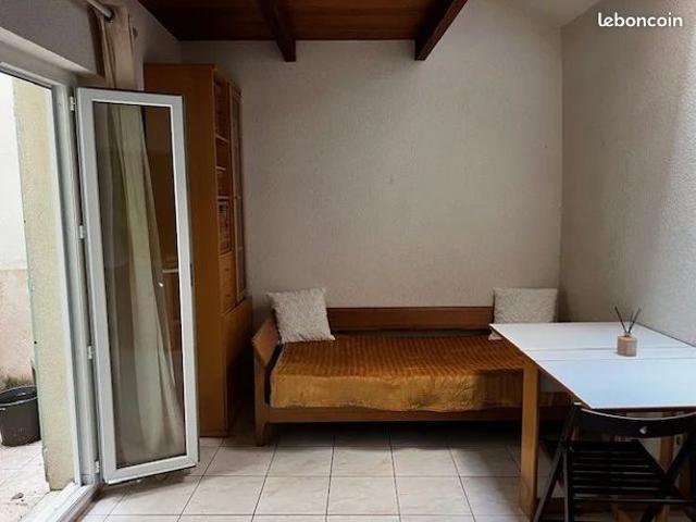 Studio 1 pièce 20 m²