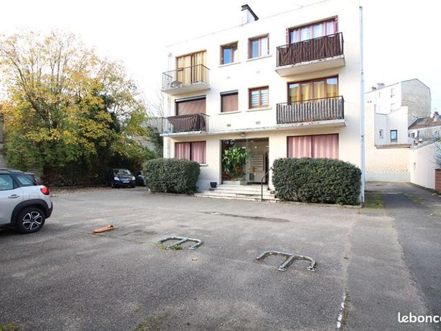 Studio 1 pièce 20 m²
