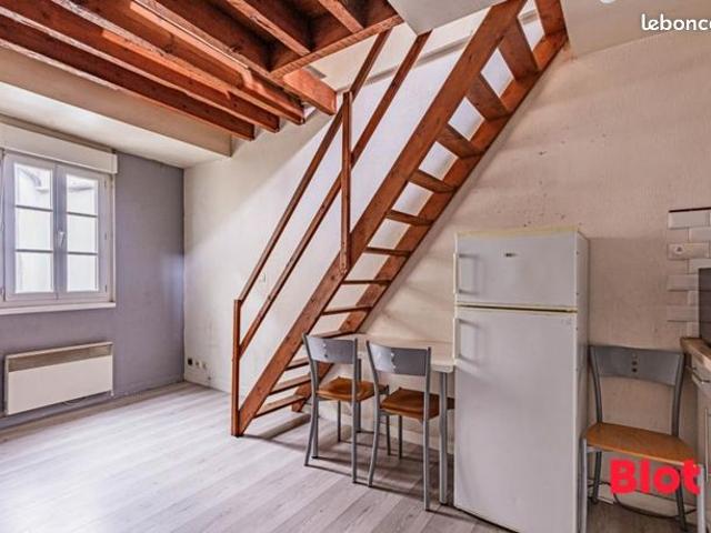 Studio 1 pièce 20 m²