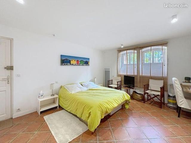 Studio 1 pièce 20 m²