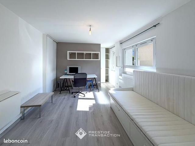 Studio 1 pièce 20 m²