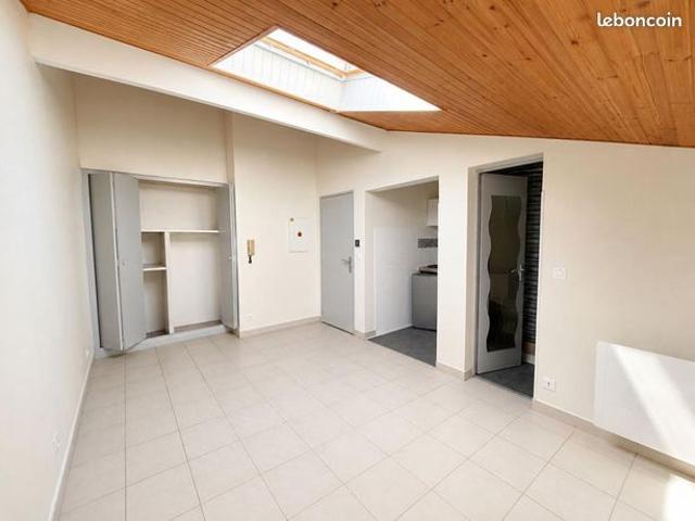Studio 1 pièce 20 m²