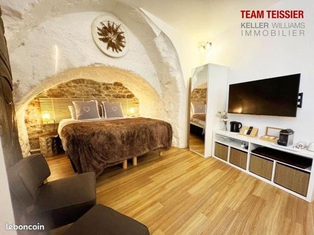 Studio 1 pièce 21 m²