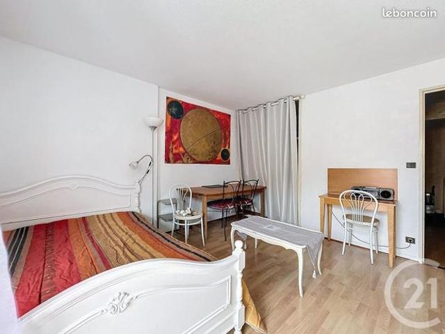 Studio 1 pièce 21 m²