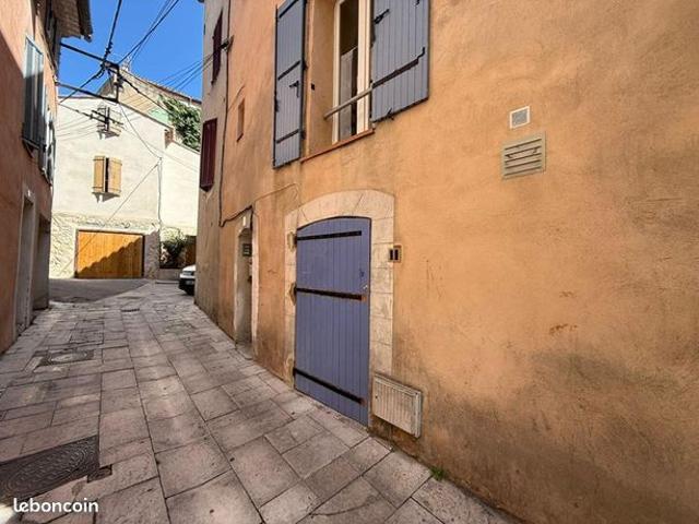 Studio 1 pièce 21 m²