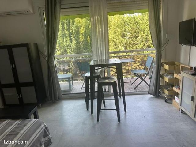 Studio 1 pièce 21 m²