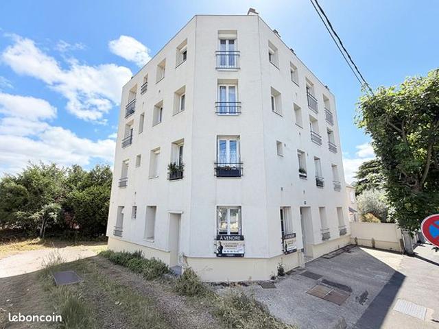 Studio 1 pièce 21 m²