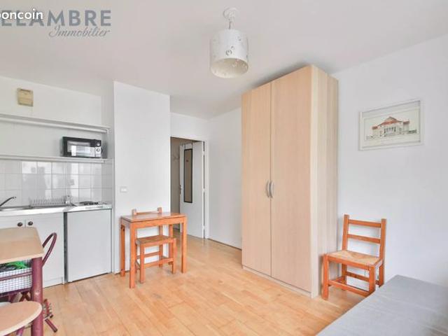 Studio 1 pièce 21 m²