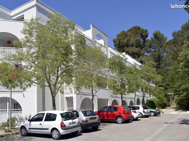 Studio 1 pièce 21 m²